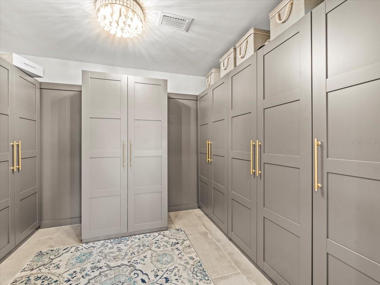 THREE PALMS POINT - Residential