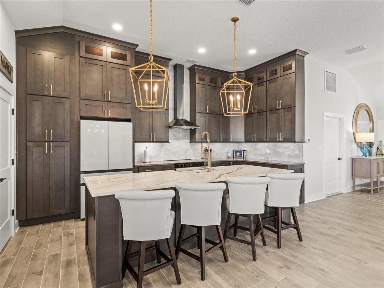 THREE PALMS POINT - Residential