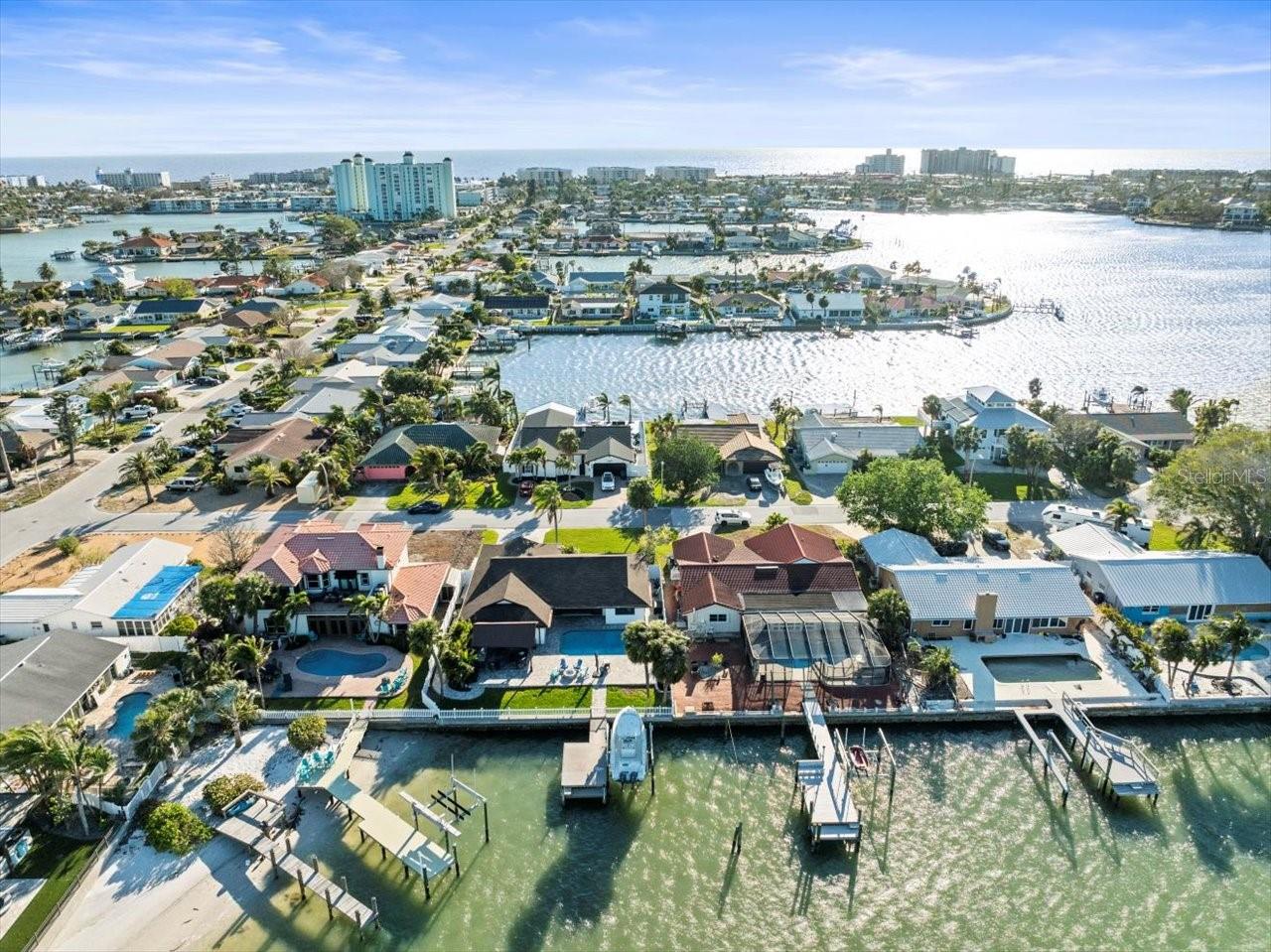 THREE PALMS POINT - Residential