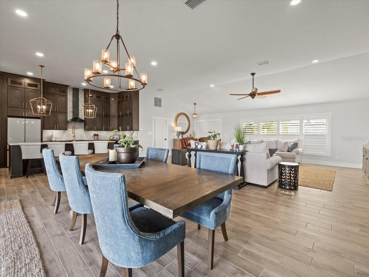 THREE PALMS POINT - Residential