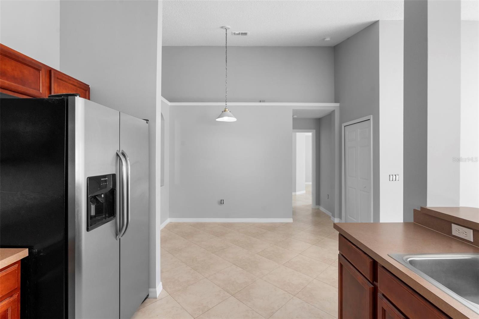 BRIDGEWATER AT TOWN CENTER - Residential