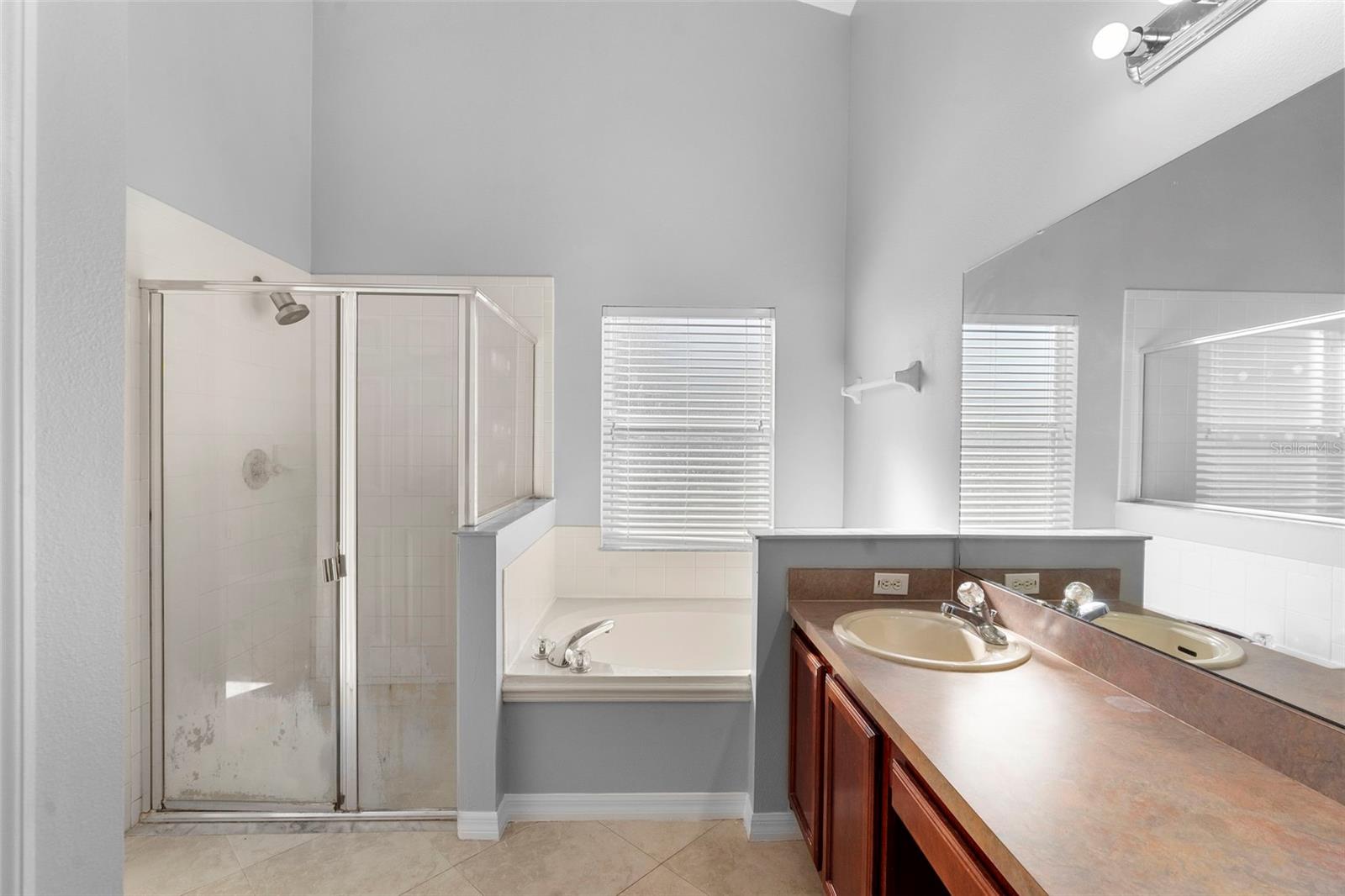 BRIDGEWATER AT TOWN CENTER - Residential