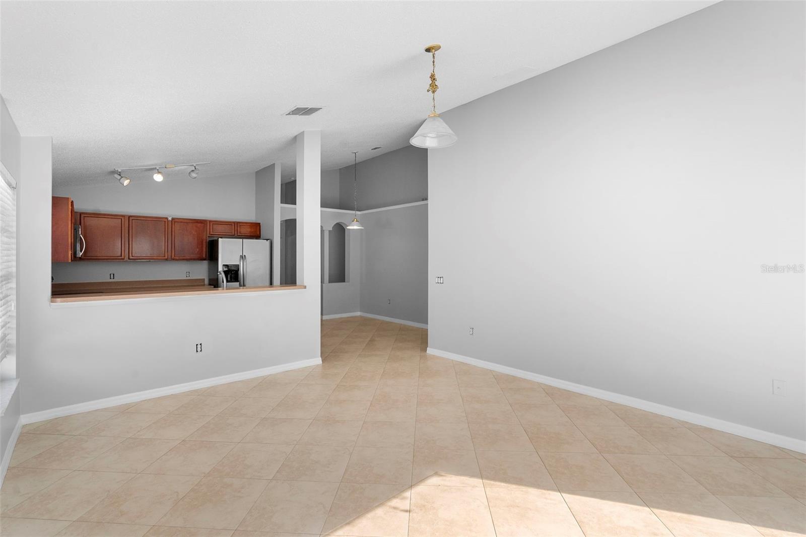 BRIDGEWATER AT TOWN CENTER - Residential