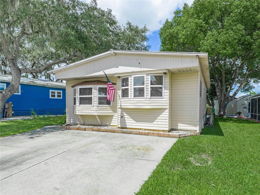 Photo of 34 Silversides Street, Lake Wales, FL 33898 (MLS # K4902989)
