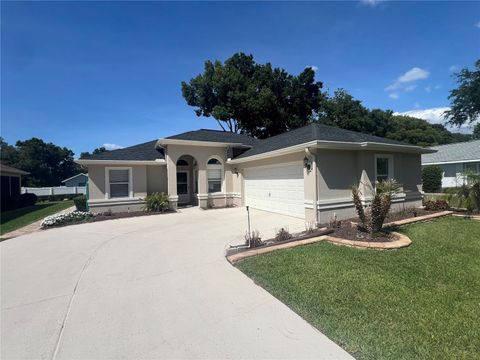 Photo of 10972 SW 69th Circle, Ocala, FL 34476 (MLS # OM723644)