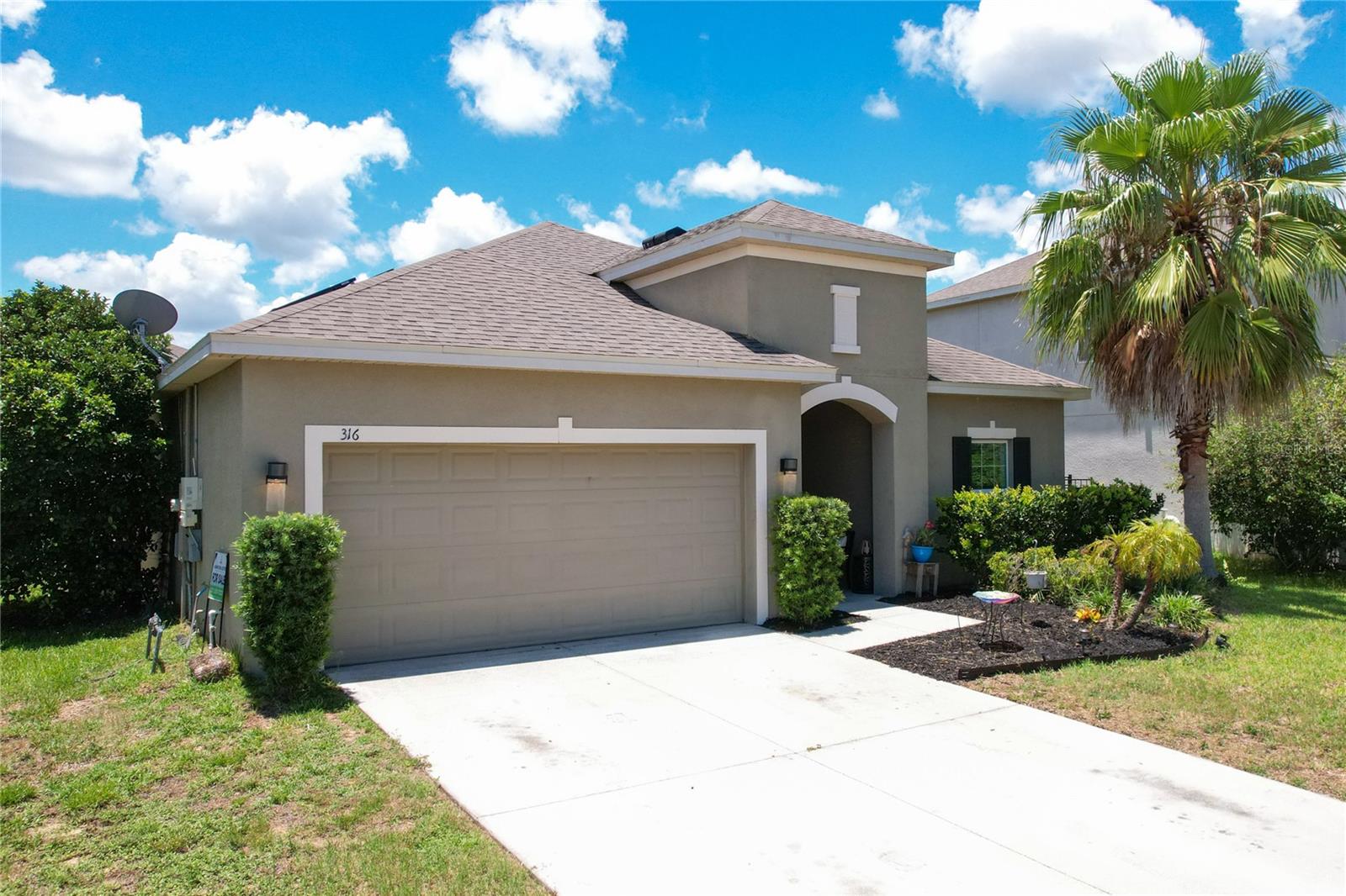 316 BLUE CYPRESS DR