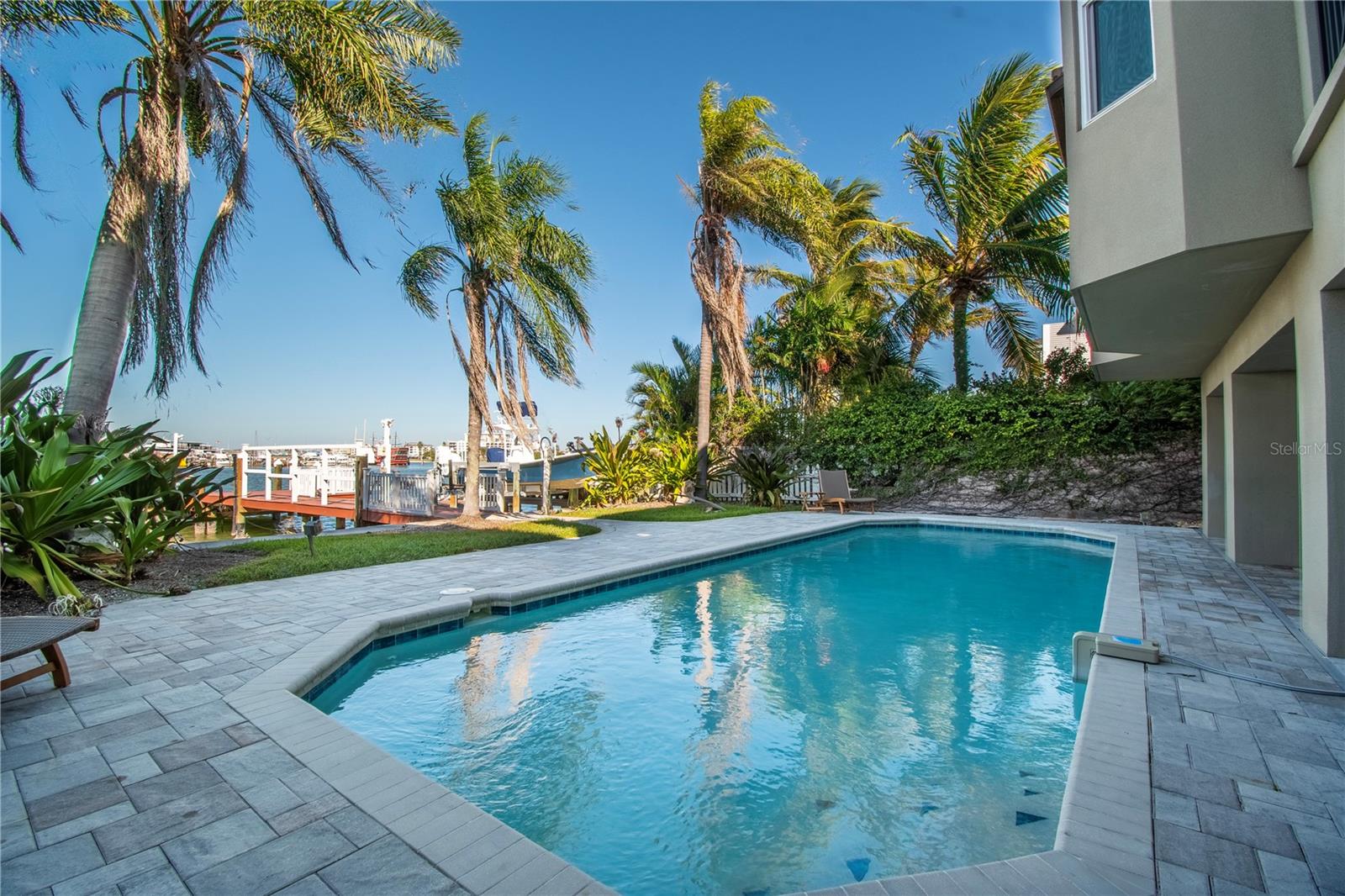 BAYSIDE SUB - Residential