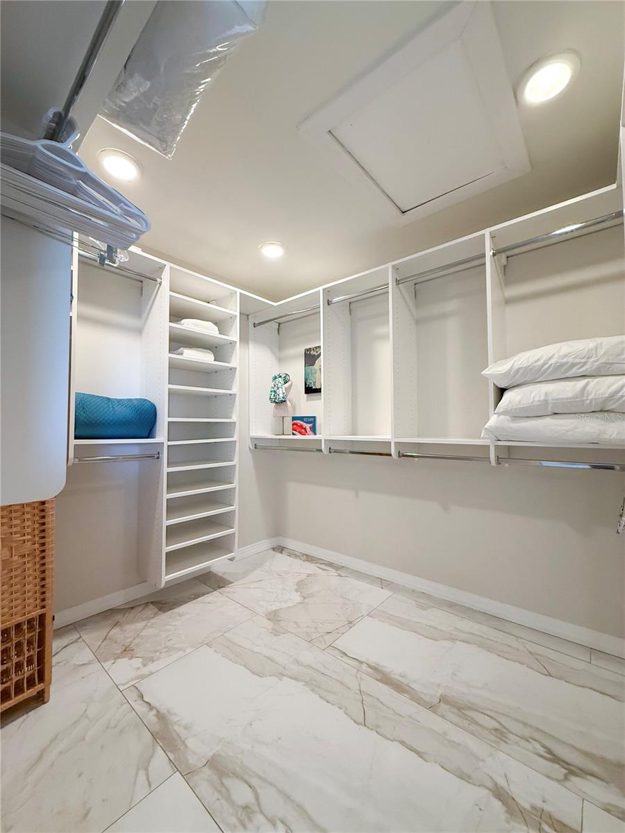 BAYSIDE SUB - Residential