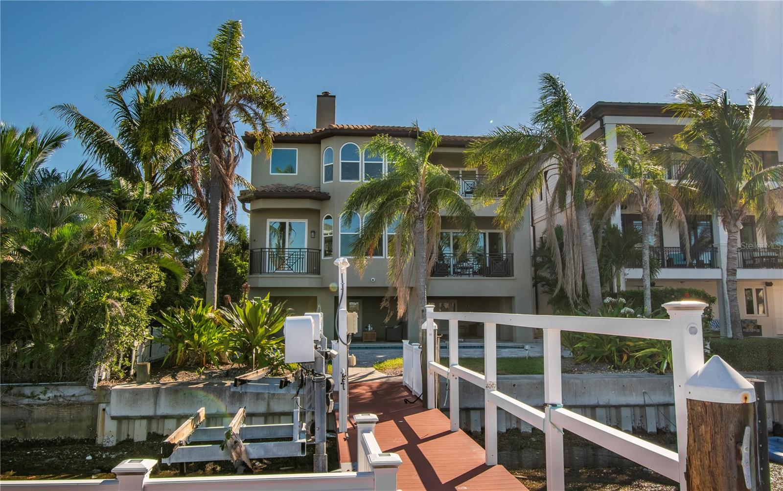 BAYSIDE SUB - Residential