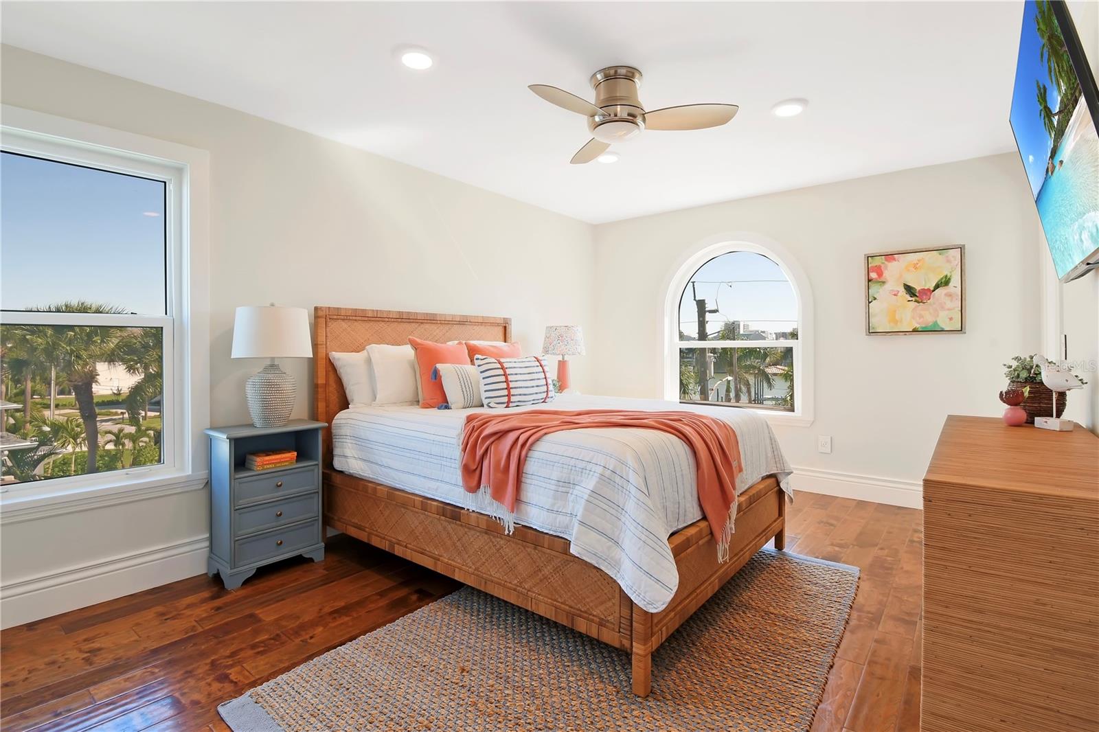 BAYSIDE SUB - Residential