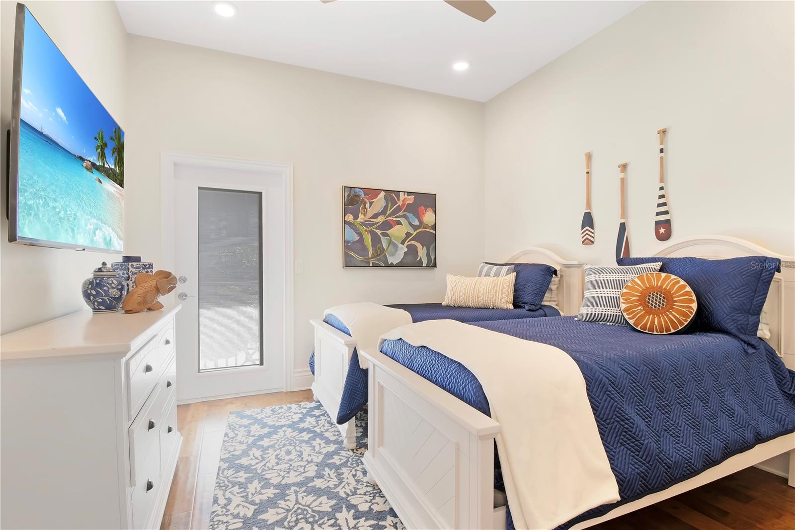 BAYSIDE SUB - Residential