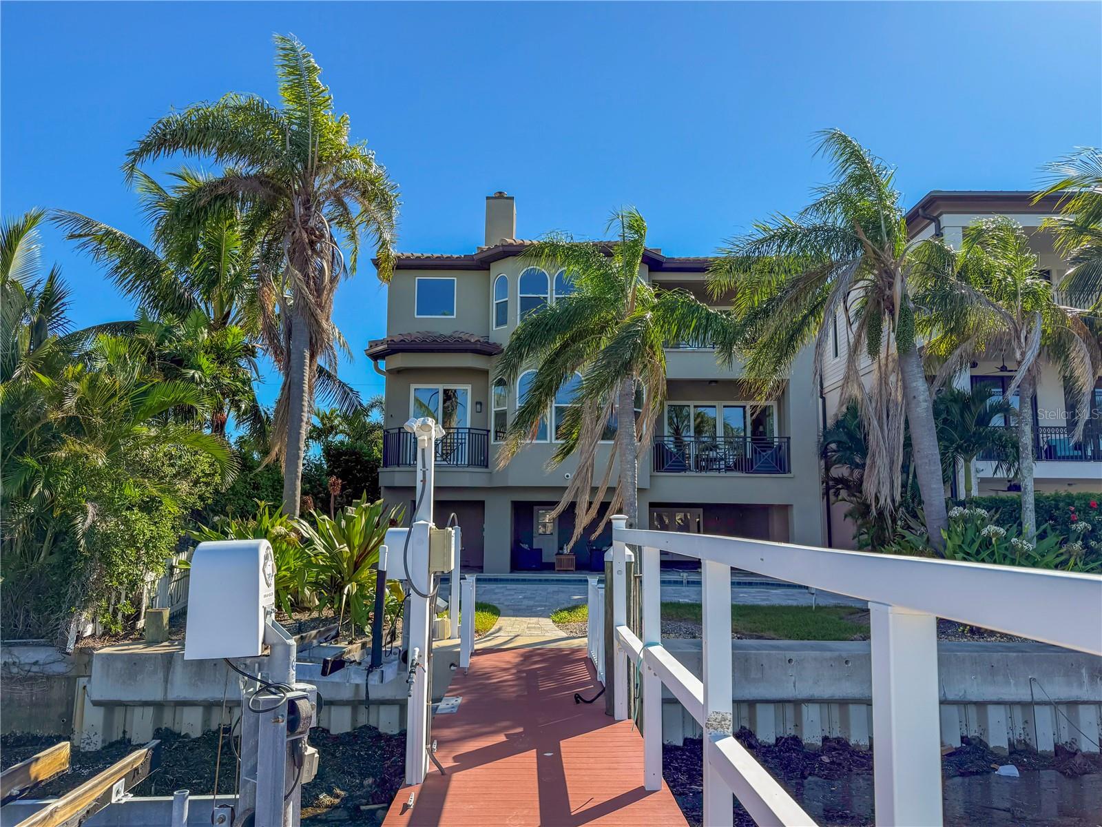 BAYSIDE SUB - Residential