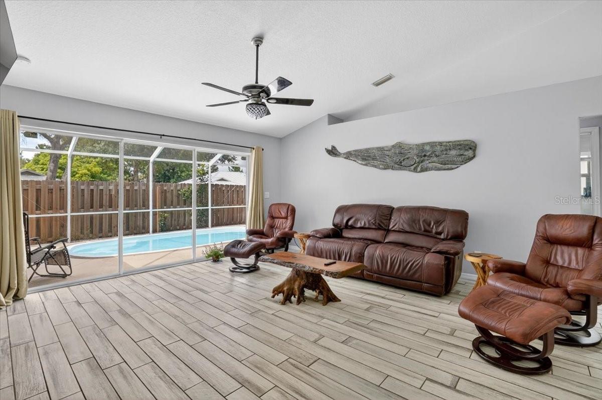 1881 SUMMER WALK CIRCLE, SARASOTA, FL, 34232 4 1881 SUMMER WALK CIRCLE