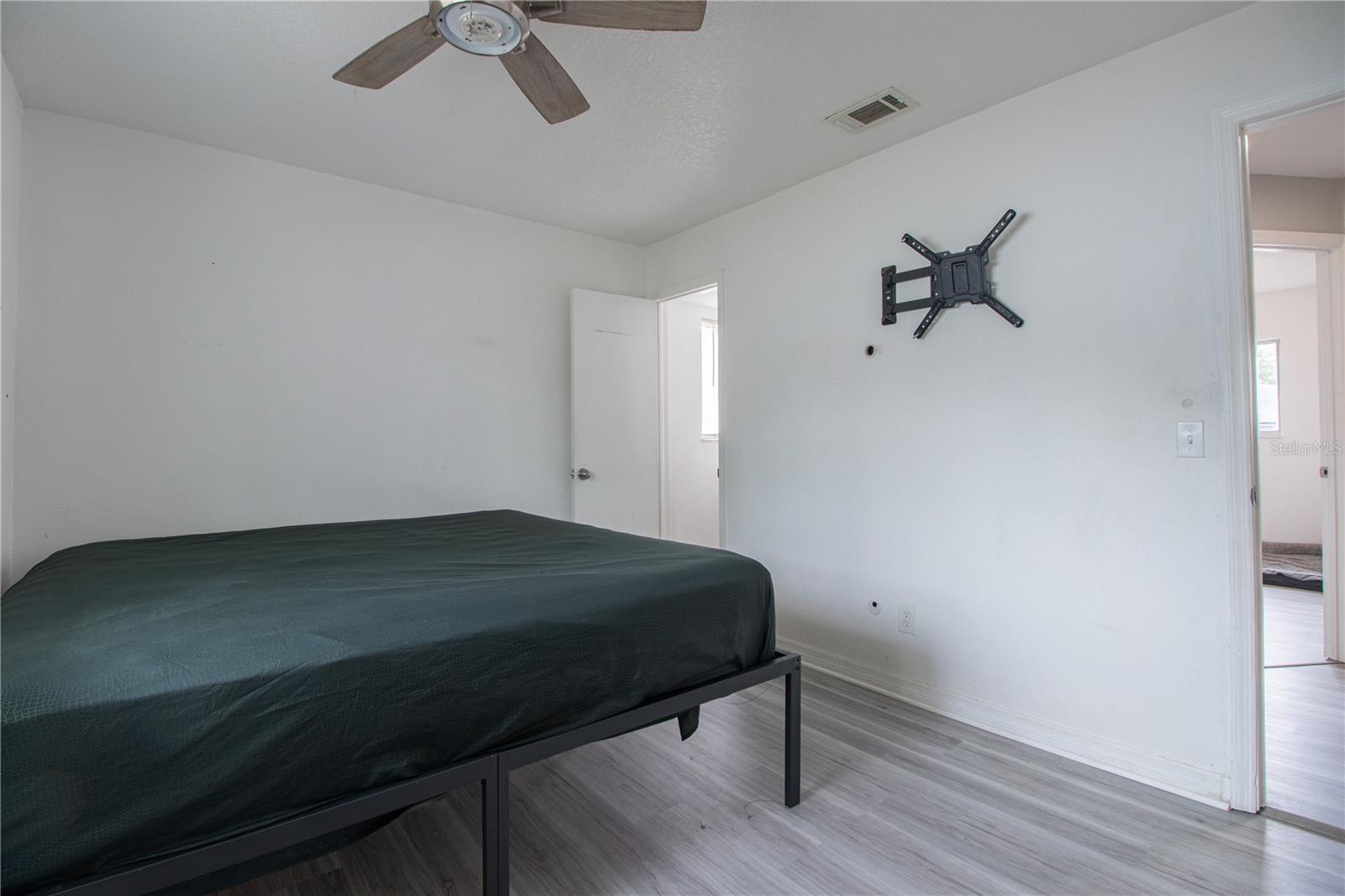 VILLAS AT SIGNAL HILL - Residential