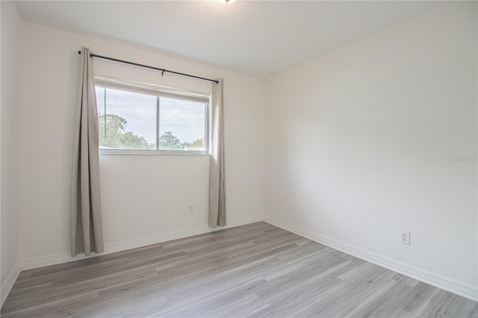 VILLAS AT SIGNAL HILL - Residential