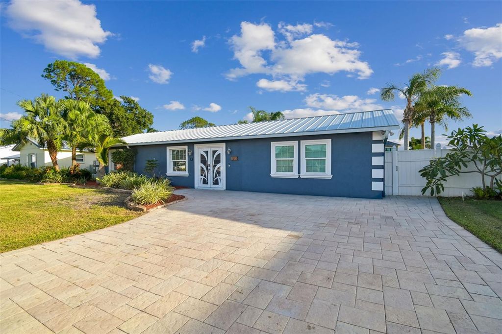 Photo of 8708 Thornwood Lane, Tampa, FL 33615 (MLS # TB8434985)