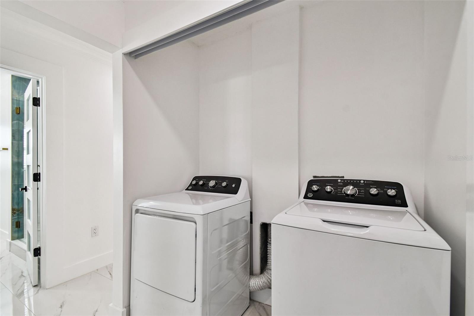 BAY CREST PARK UNIT 05 - Residential