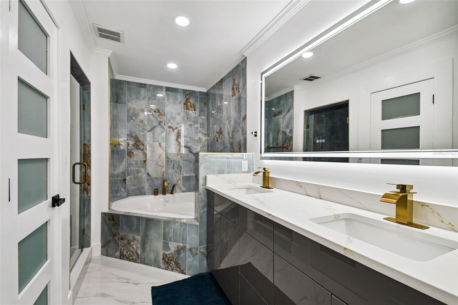 BAY CREST PARK UNIT 05 - Residential