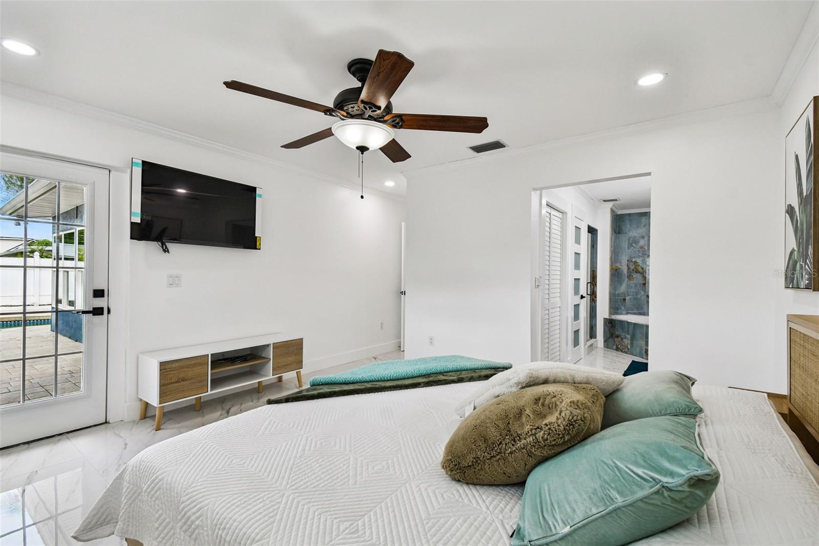 BAY CREST PARK UNIT 05 - Residential