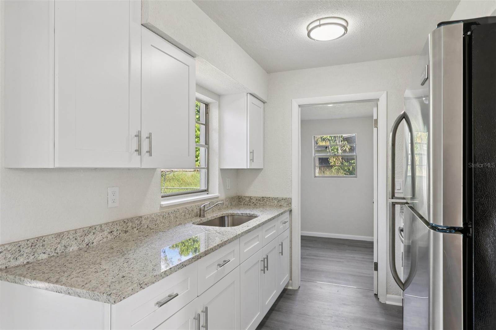 MALIBU GROVES - Residential