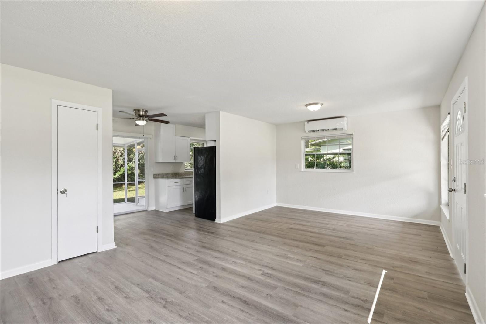 MALIBU GROVES - Residential