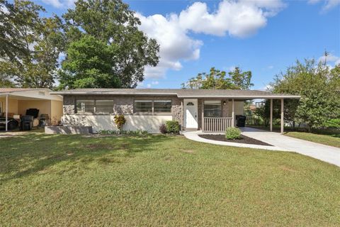 Photo of 442 Fanfair Avenue, Orlando, FL 32811 (MLS # O6353464)