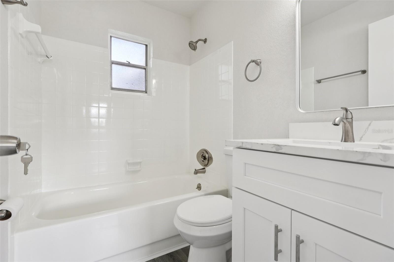 MALIBU GROVES - Residential