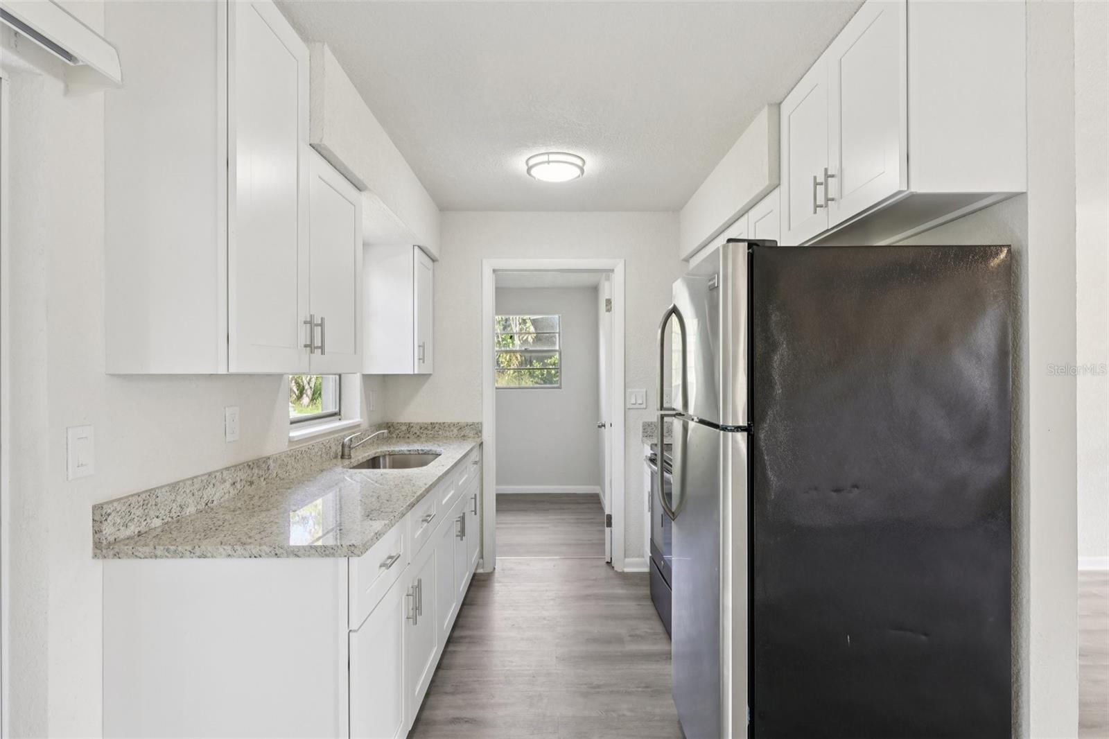 MALIBU GROVES - Residential