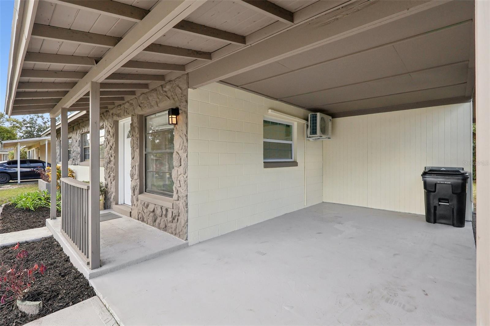 MALIBU GROVES - Residential