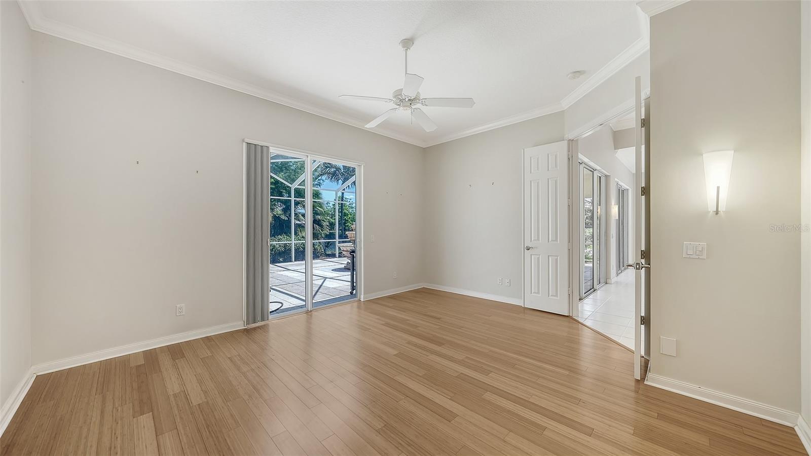 VILLAGEWALK - Residential