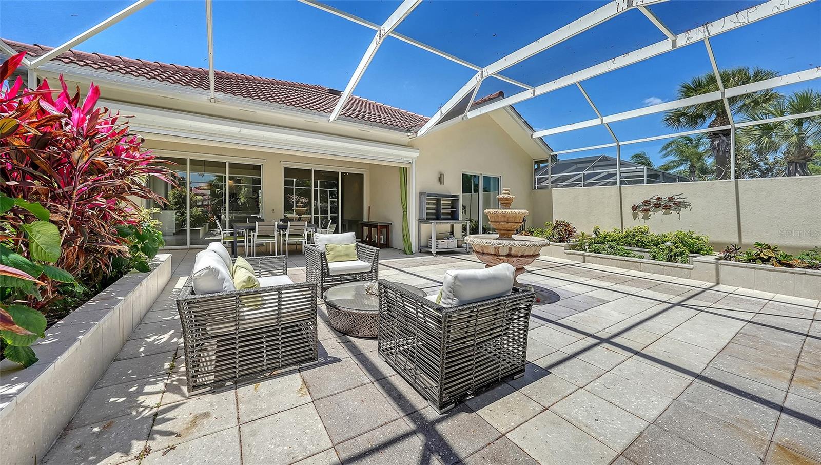 VILLAGEWALK - Residential