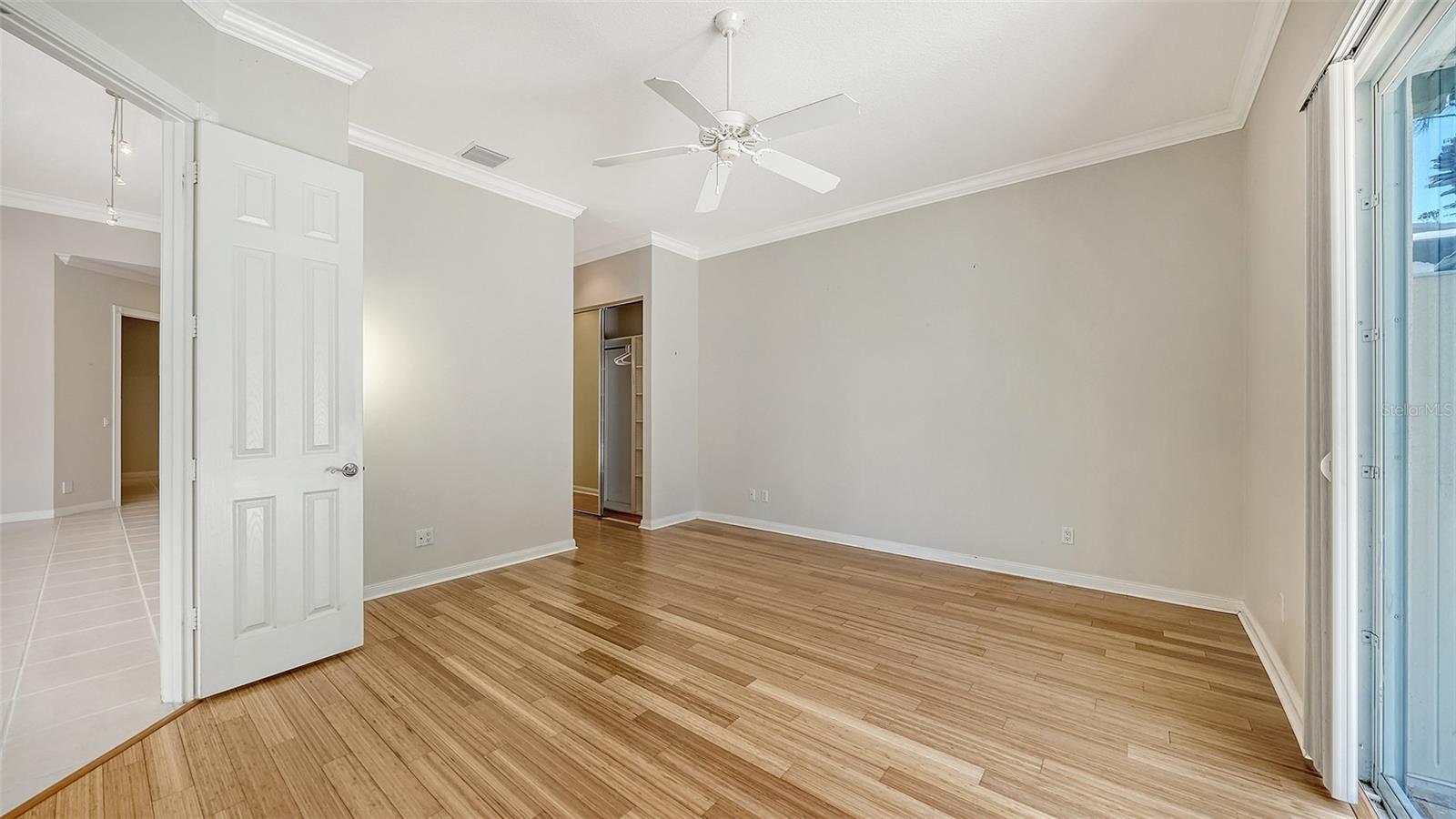 VILLAGEWALK - Residential