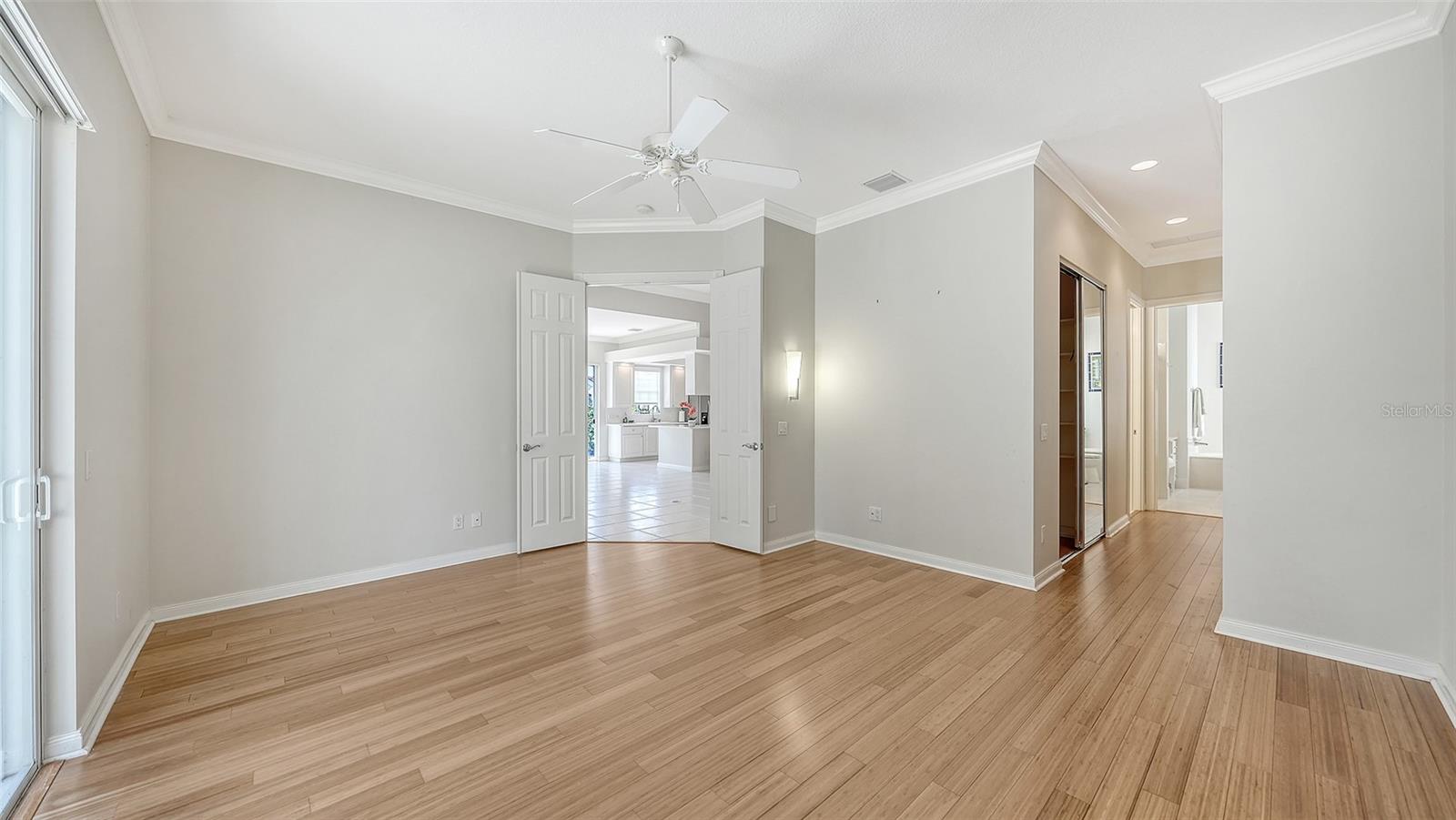 VILLAGEWALK - Residential