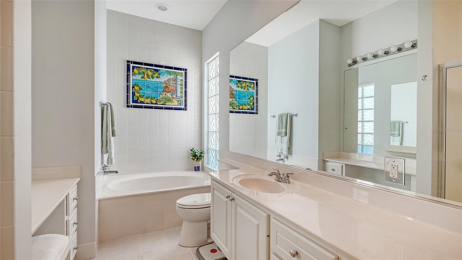 VILLAGEWALK - Residential