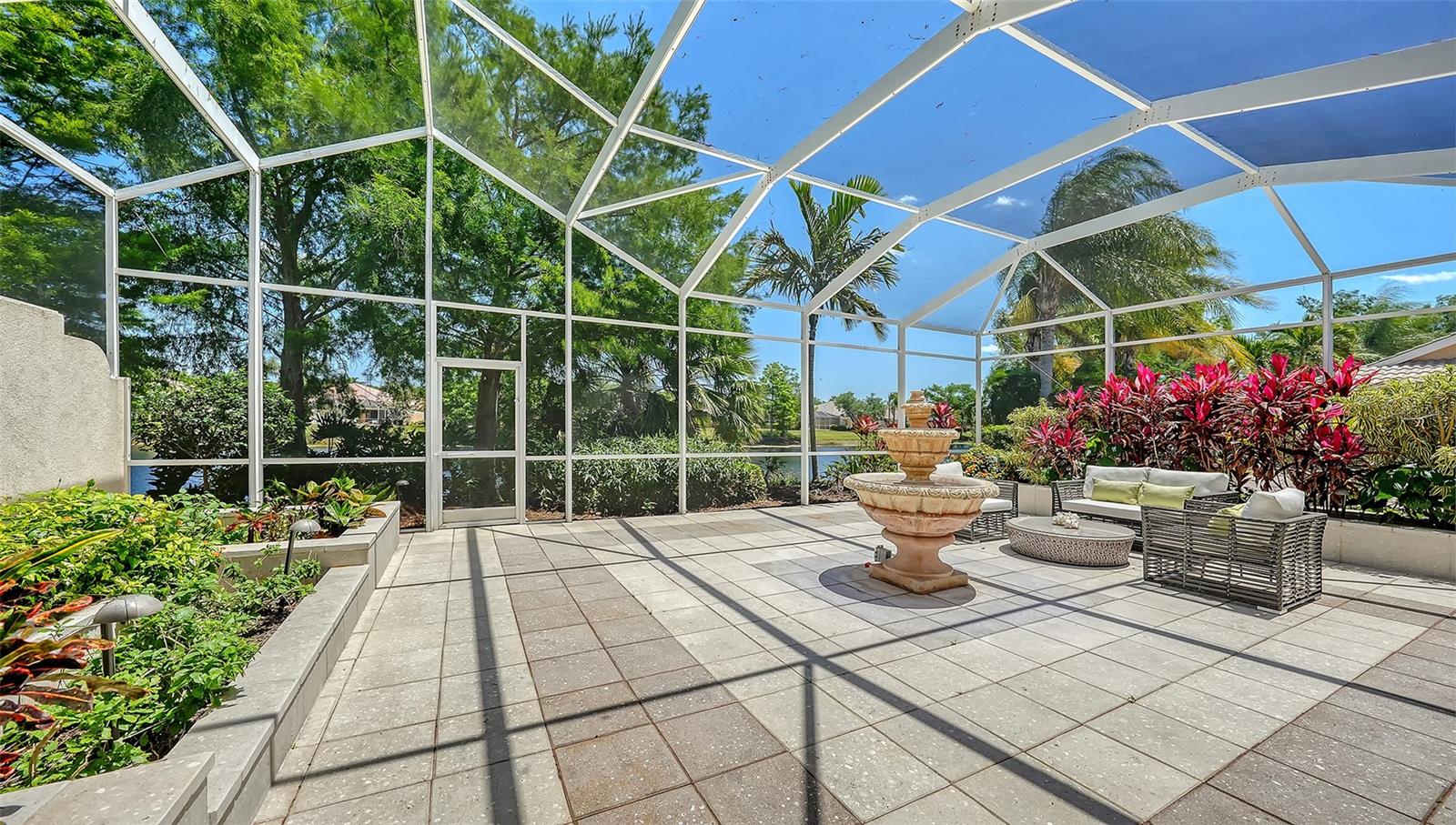 VILLAGEWALK - Residential