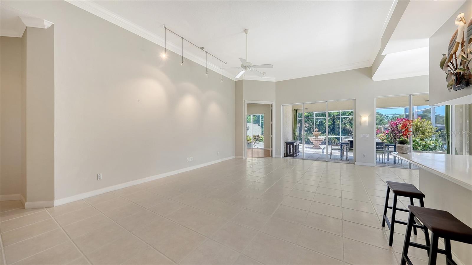 VILLAGEWALK - Residential