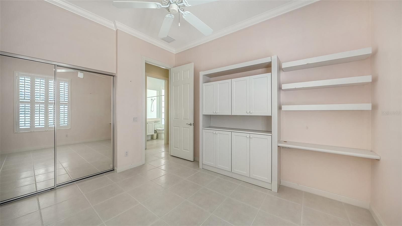 VILLAGEWALK - Residential