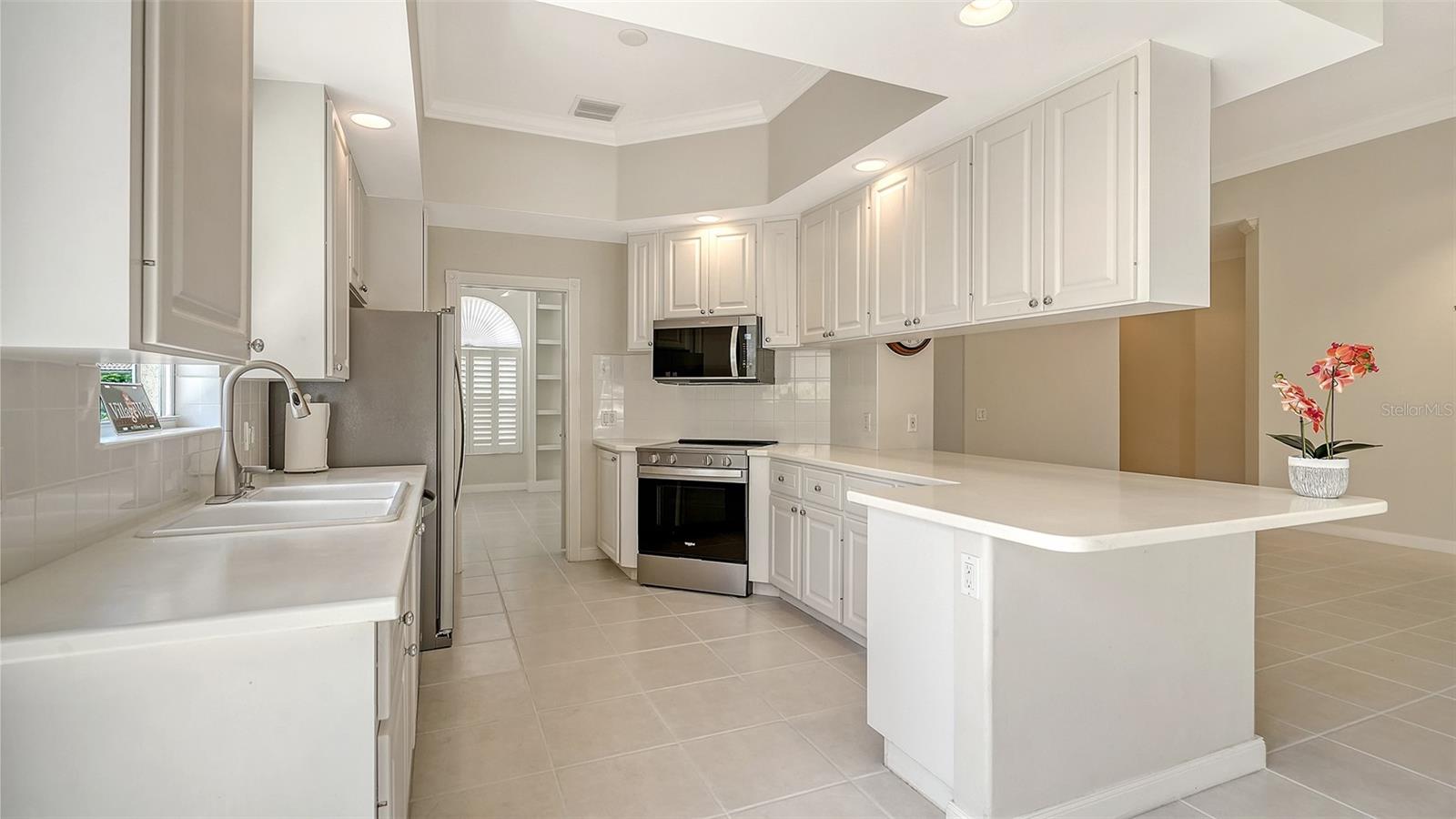 VILLAGEWALK - Residential