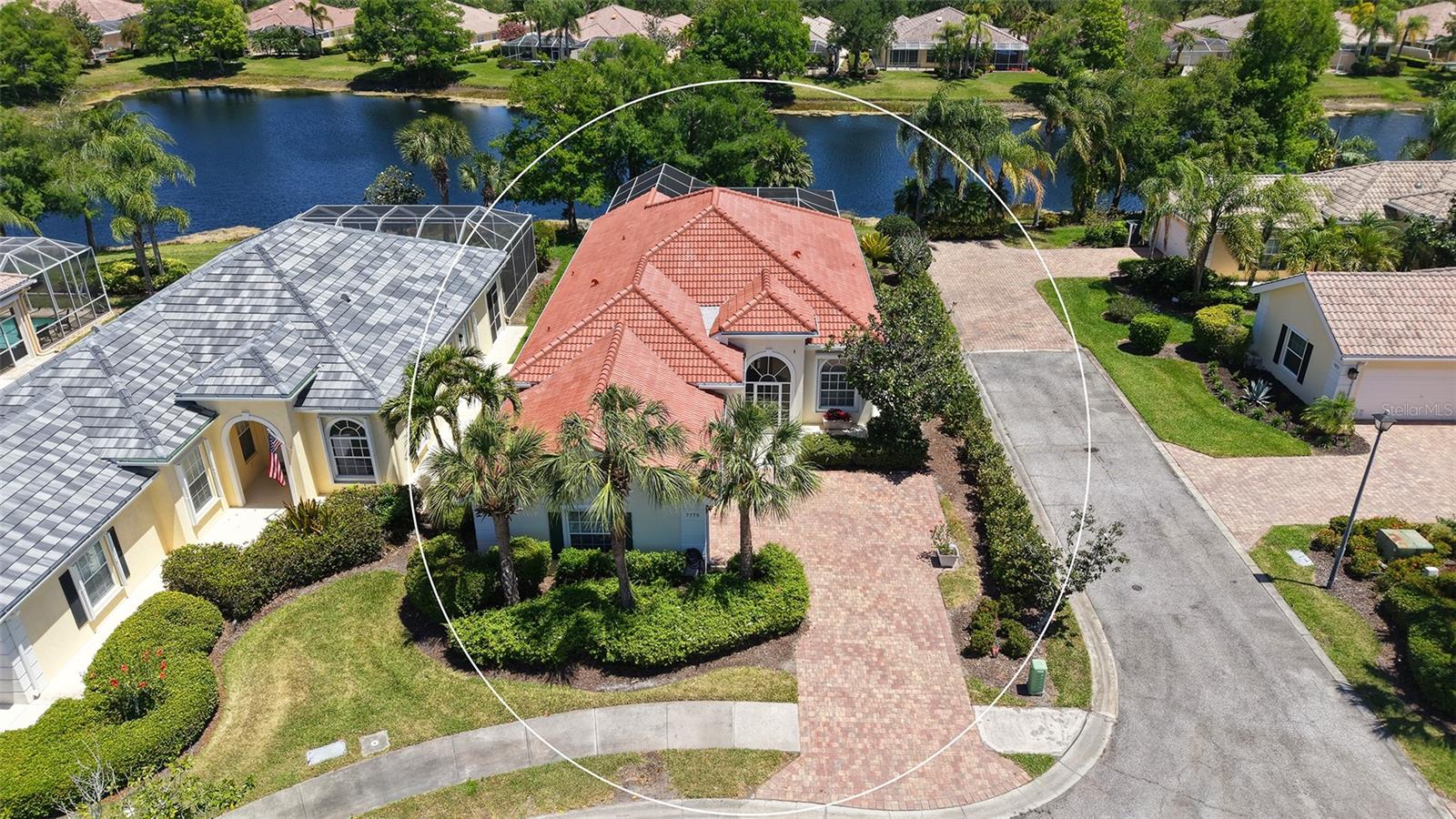 VILLAGEWALK - Residential