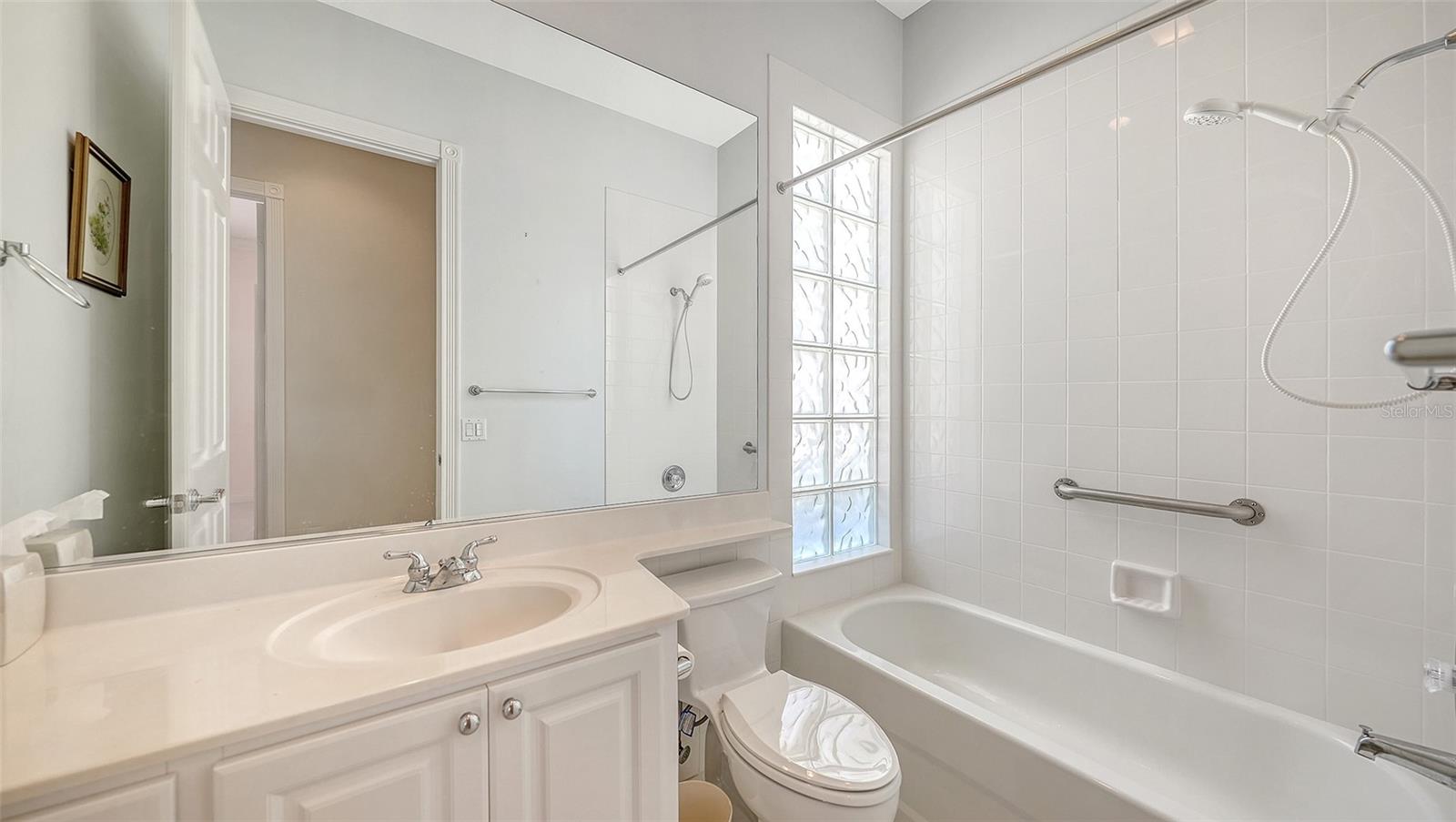 VILLAGEWALK - Residential