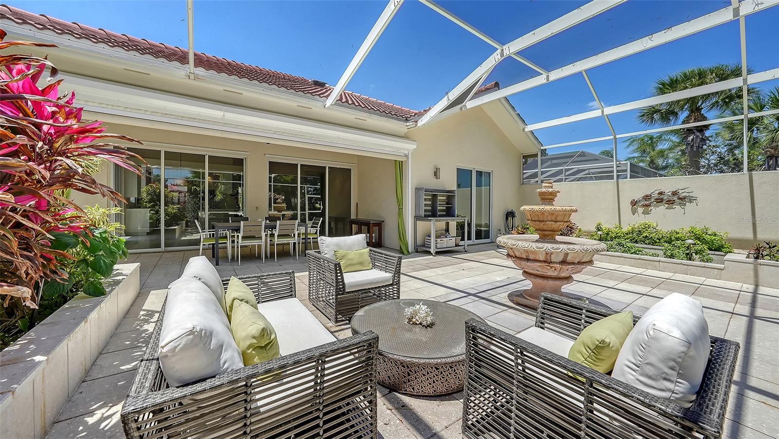 VILLAGEWALK - Residential