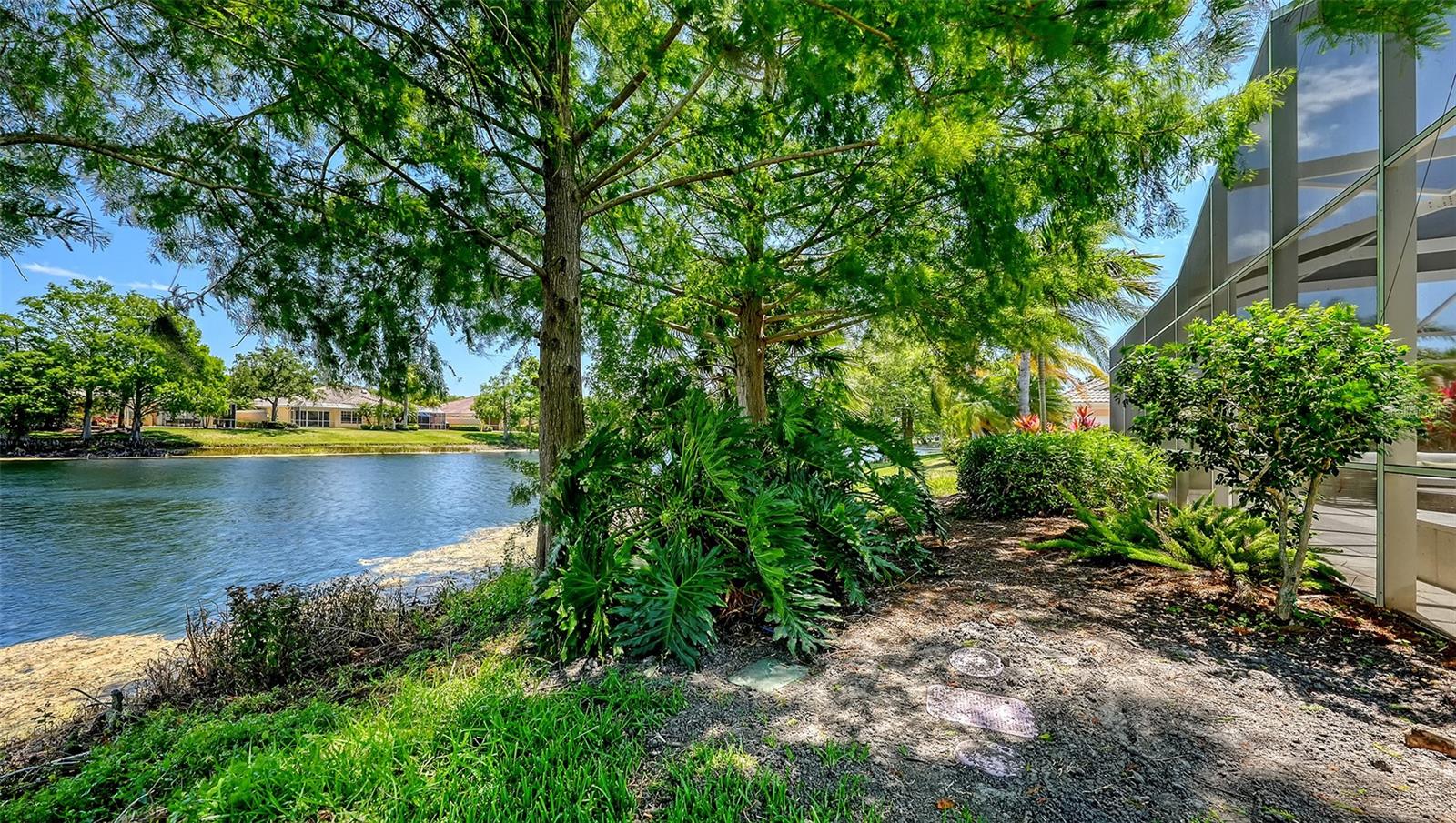 VILLAGEWALK - Residential