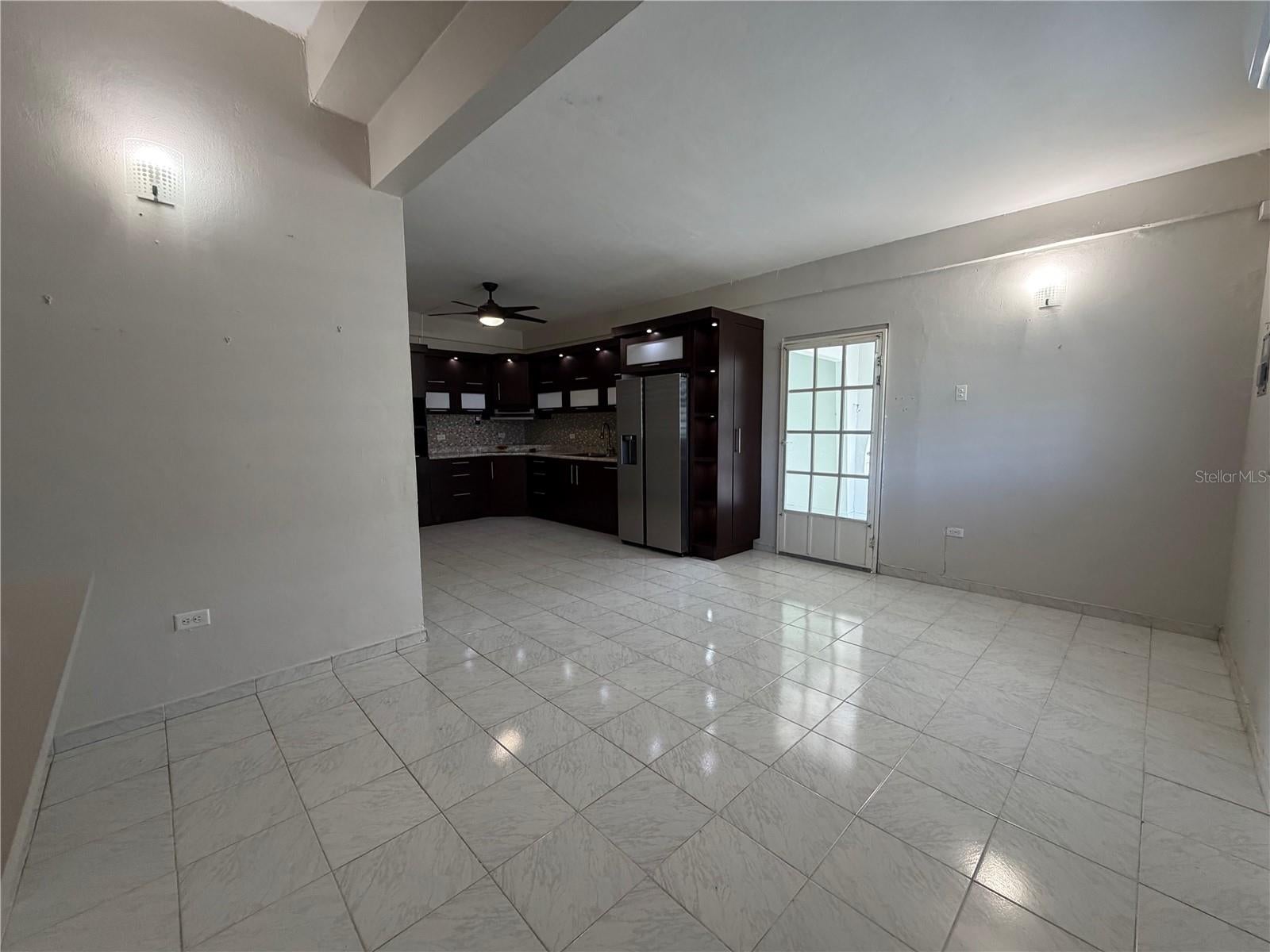 A-24 Calle 4 URB. EXTENSION SANTA ISIDRA I