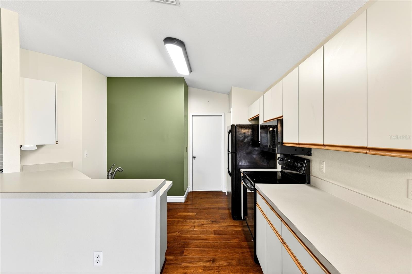 BRENTWOOD VILLAS 02 & 02 REP - Residential