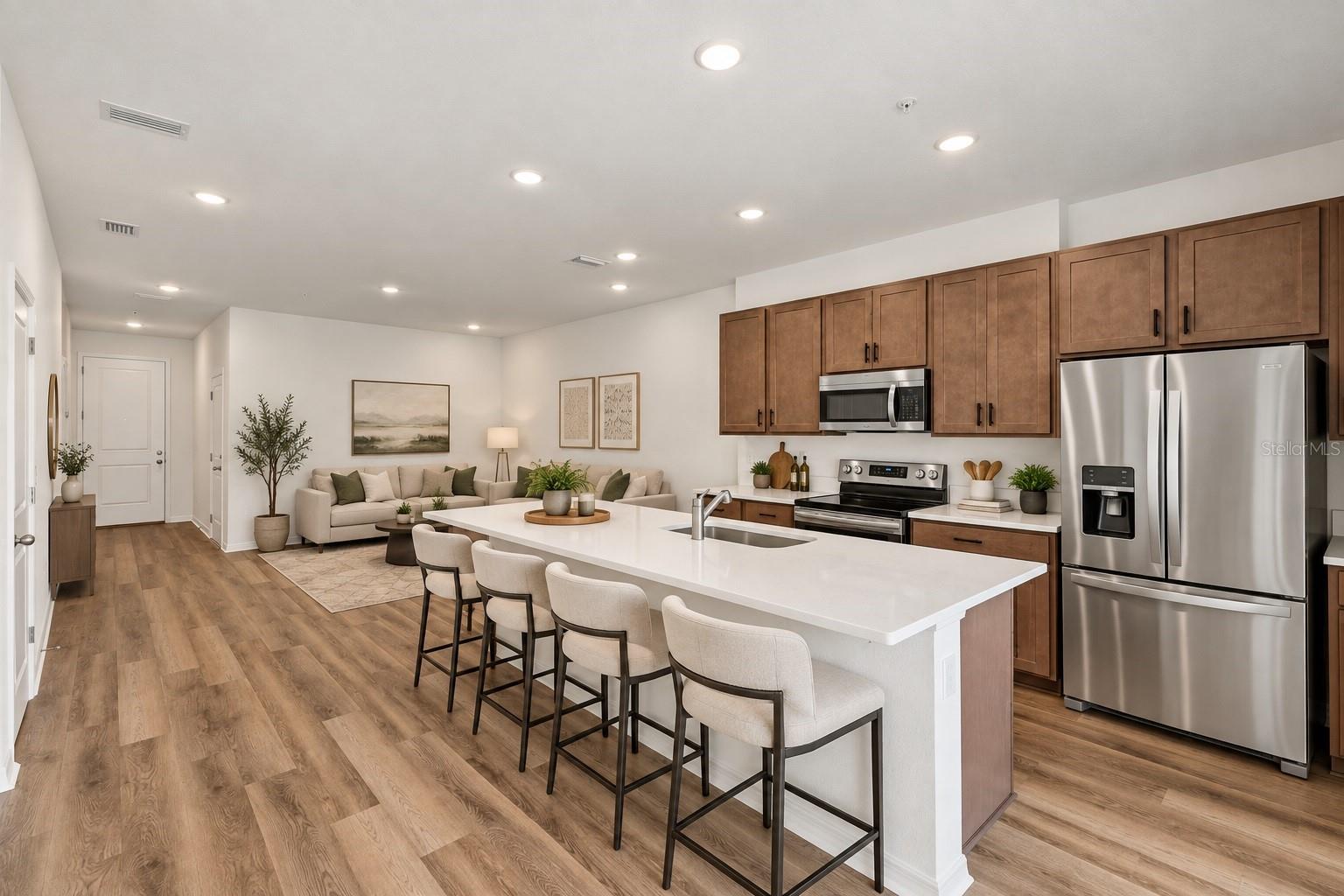 701 FLORIDA ELM COURT