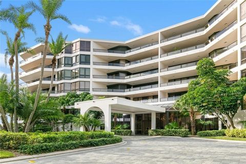 A home in LONGBOAT KEY