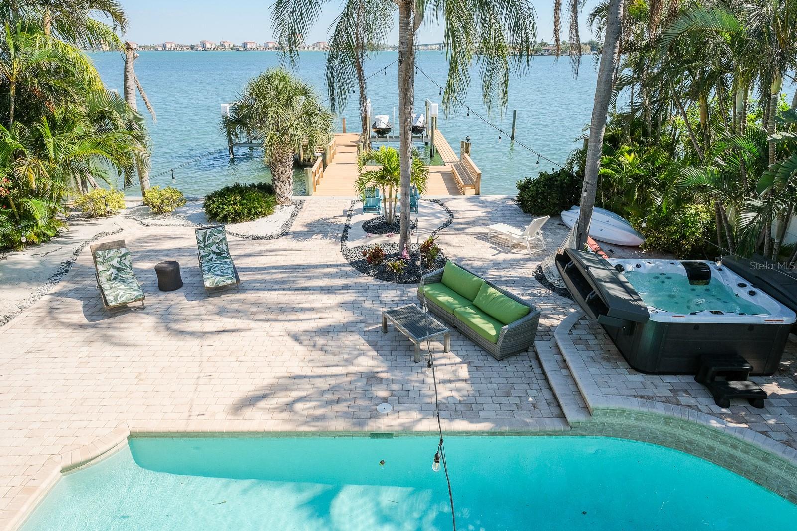 BOCA CIEGA ISLE - Land