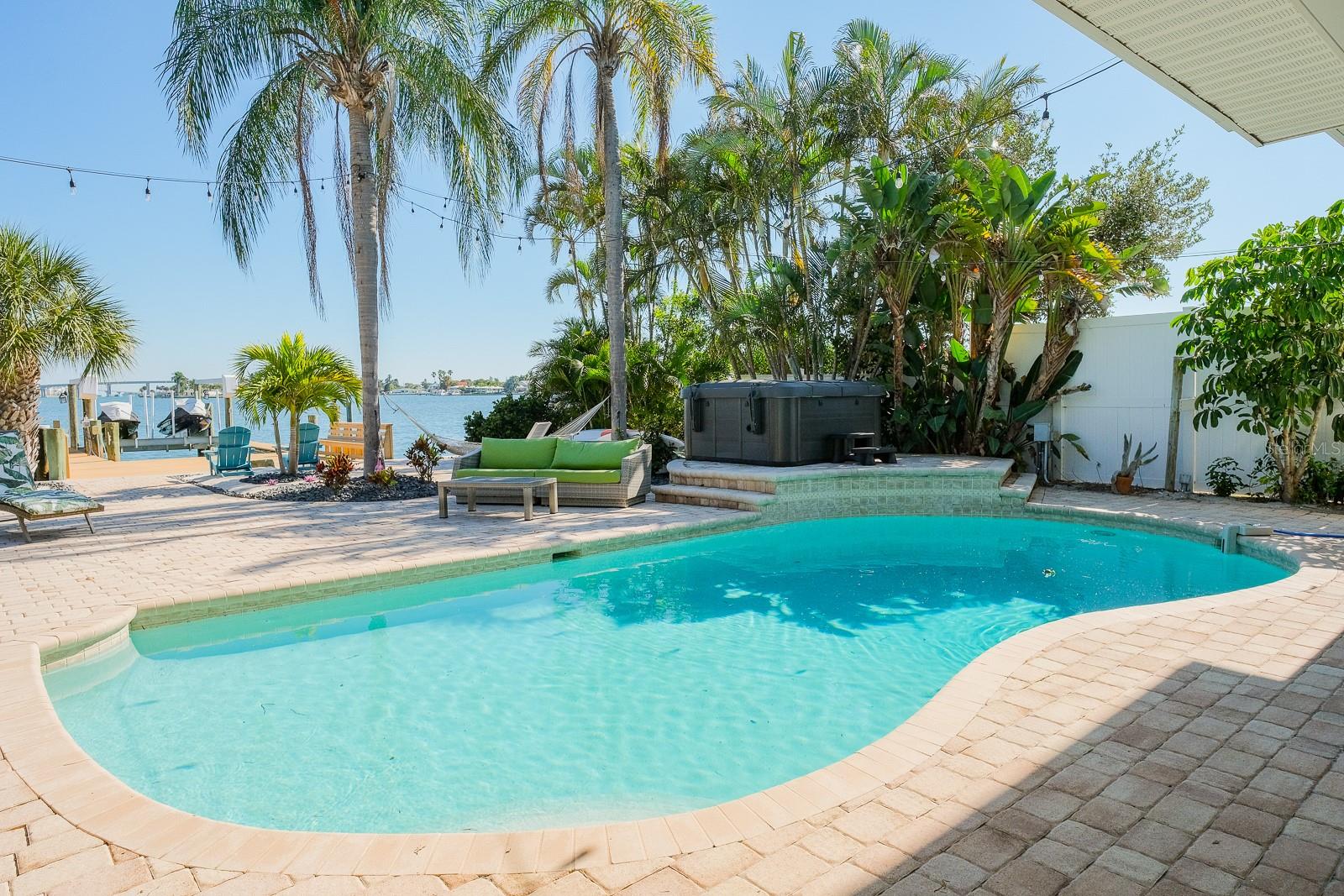 BOCA CIEGA ISLE - Land