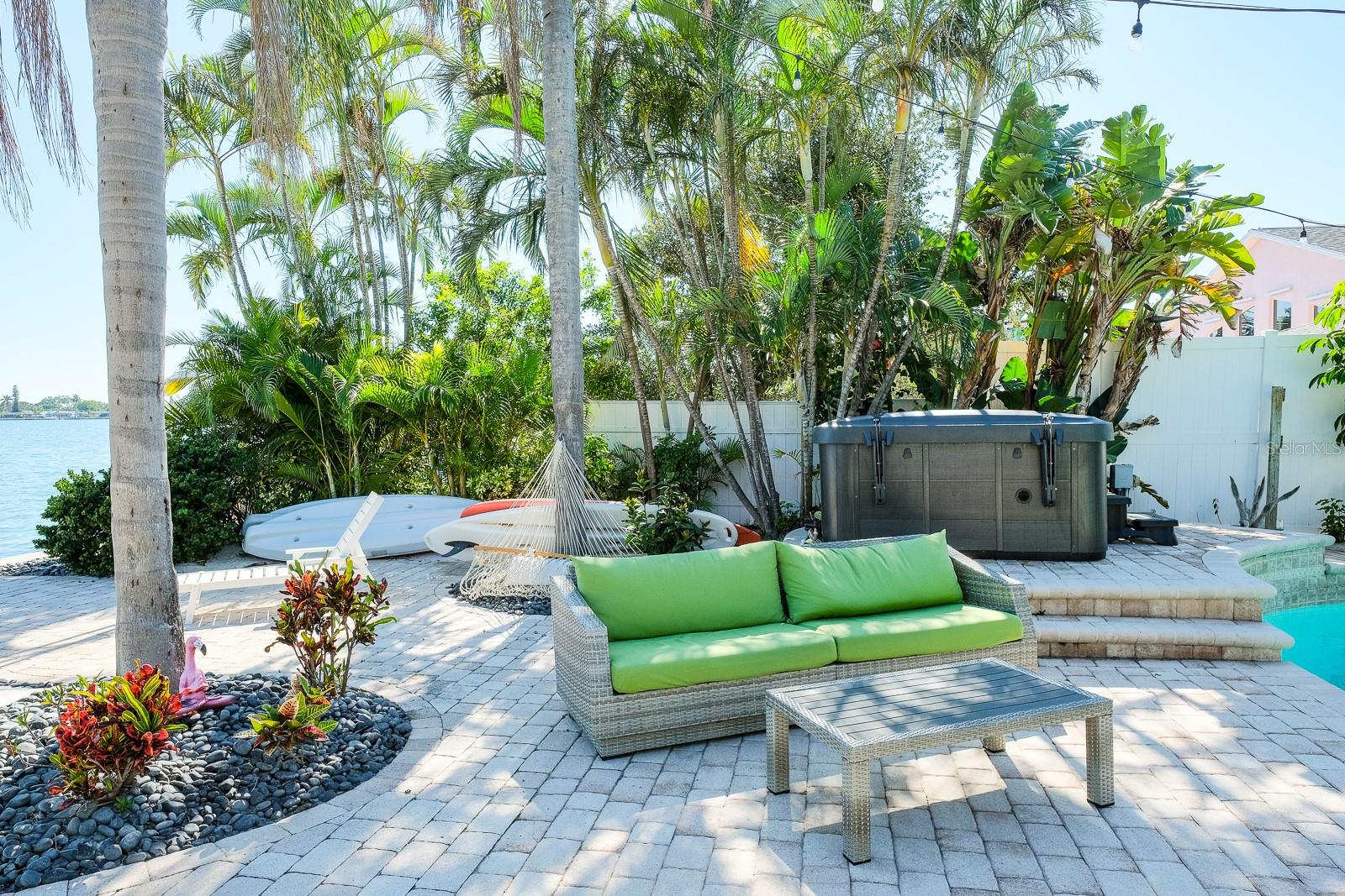 BOCA CIEGA ISLE - Land