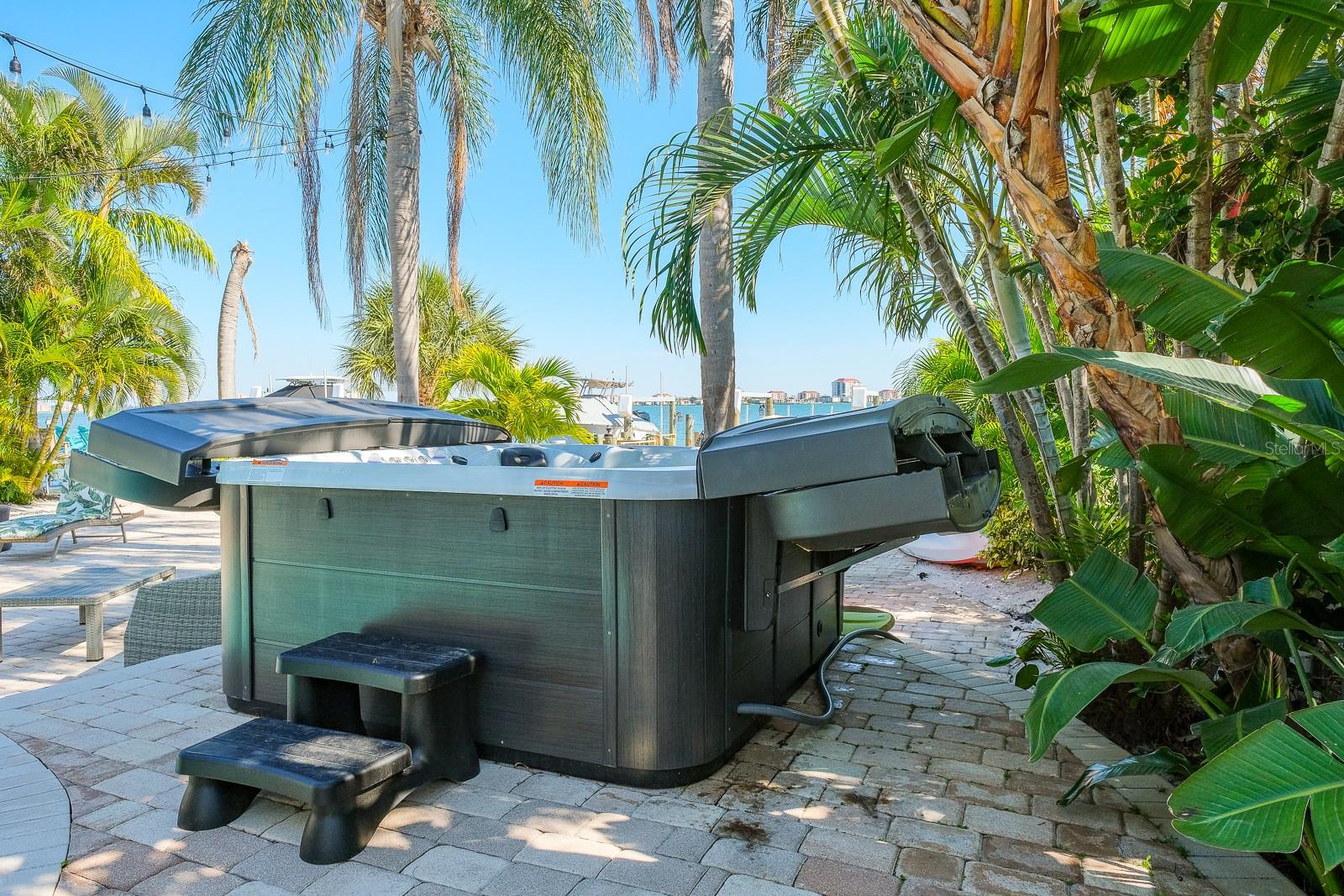 BOCA CIEGA ISLE - Land